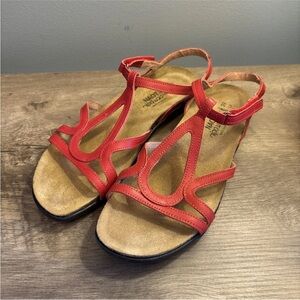 Naot Dorith Strappy Sandal Red Size 8 Women’s